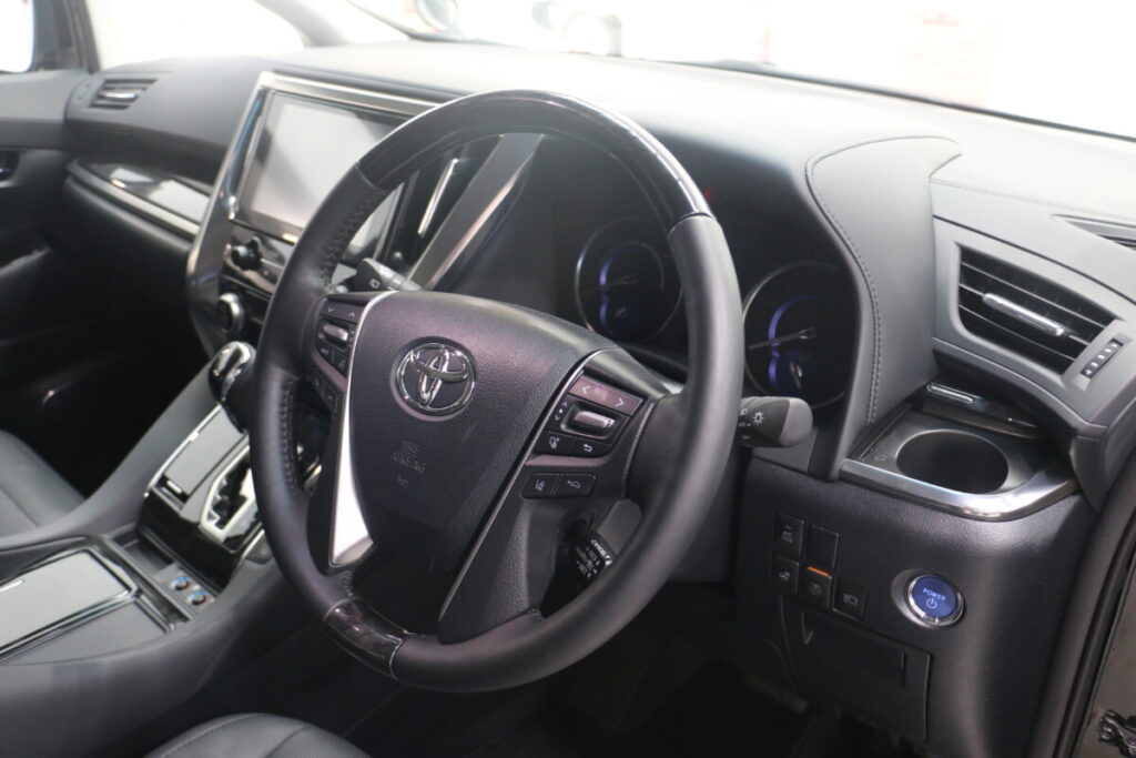 2023 Toyota Alphard 2.5 SR C E-Four
