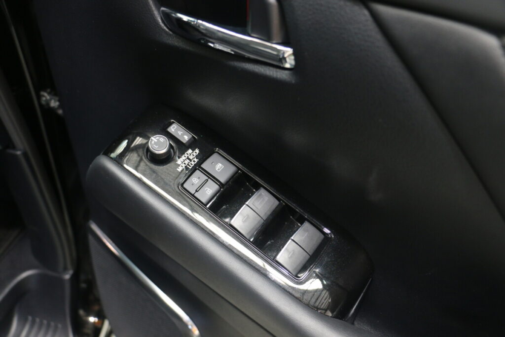 2023 Toyota Alphard 2.5 SR C E-Four