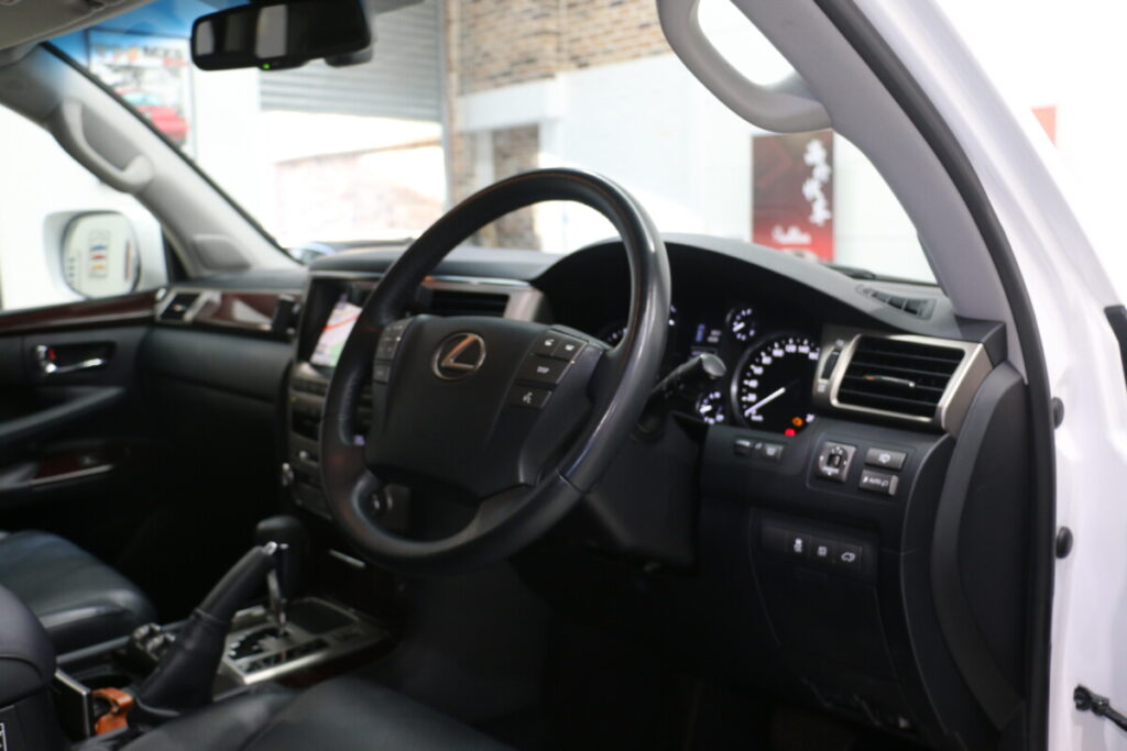 2015 Lexus LX570