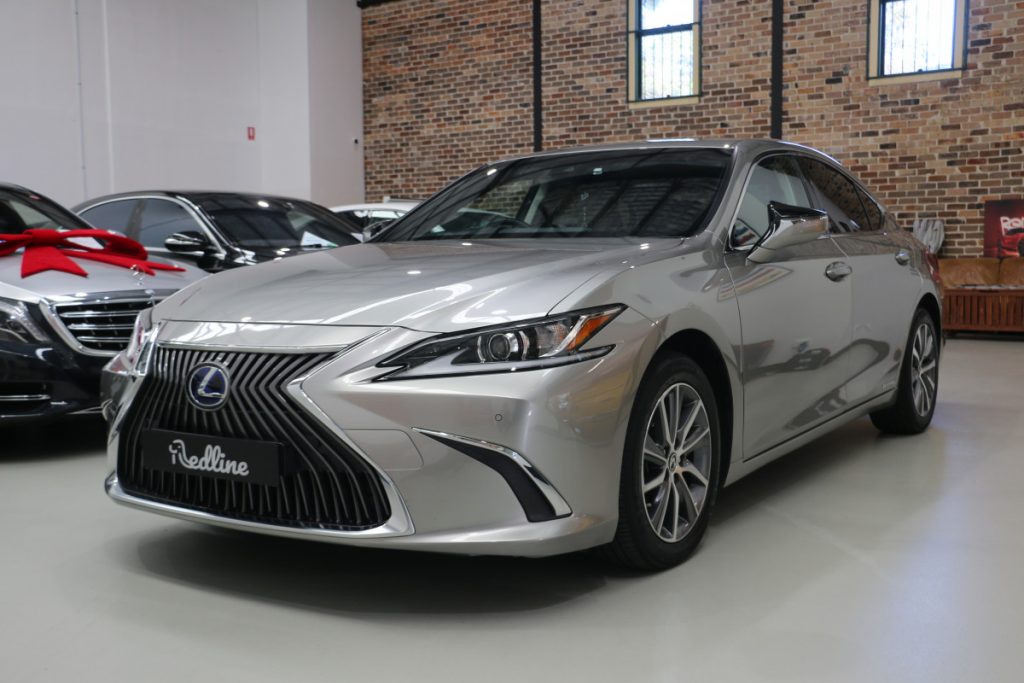 2019 Lexus ES300h Luxury