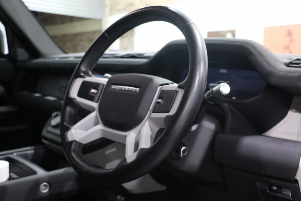 2020 Land Rover Defender 110 P400 SE