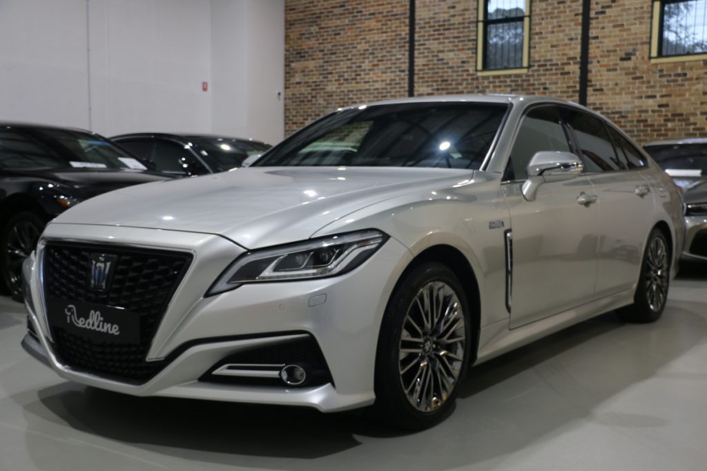 2018 Toyota Crown G Executive V6 Hybrid