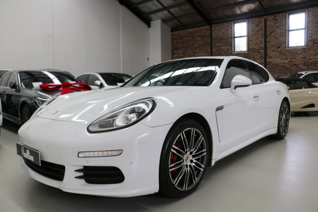 2016 Porsche Panamera